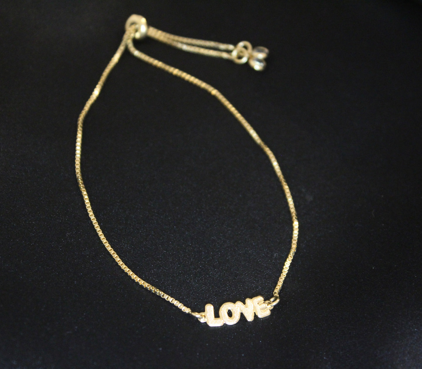 Pulseira Love com Fecho Gravata banhada a Ouro